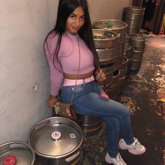 Meet your Posher, Sakura🌸 - Picture 1 of 1